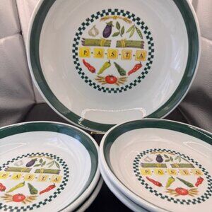 Boston Warehouse Trading Corp. Pasta Bowl Set ( 1 w/ chip) ( z18)
